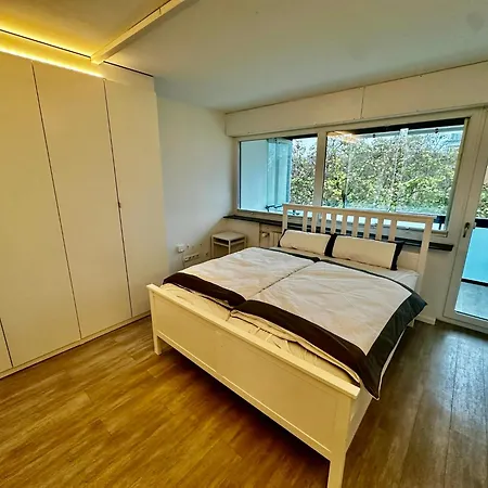 Moderne 3-zi, King-size Betten, Kueche, Badewanne Apartment